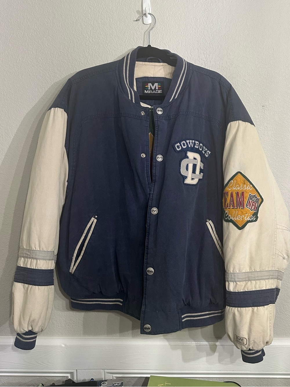 Vintage 90’s Cowboys Navy and Cream Classic Team Bomber Jacket 100% cotton